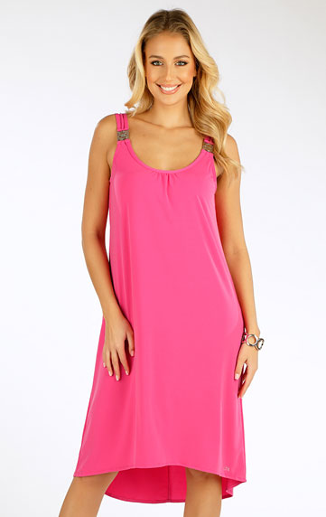 Šaty dámske na ramienka.