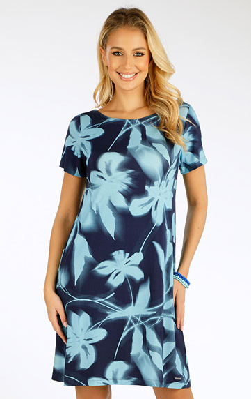 Šaty dámske s krátkym rukávom.