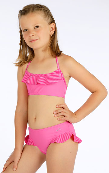 Dievčenské plavkové nohavičky.