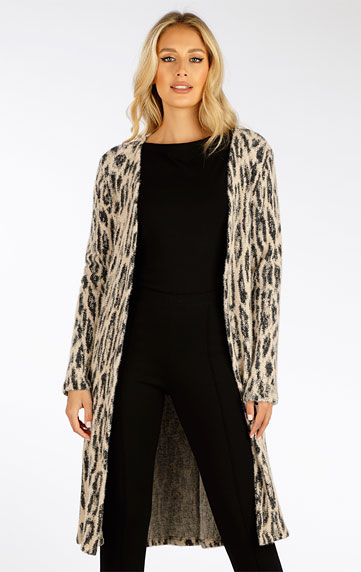 Cardigan damsky s dlhým rukávom.